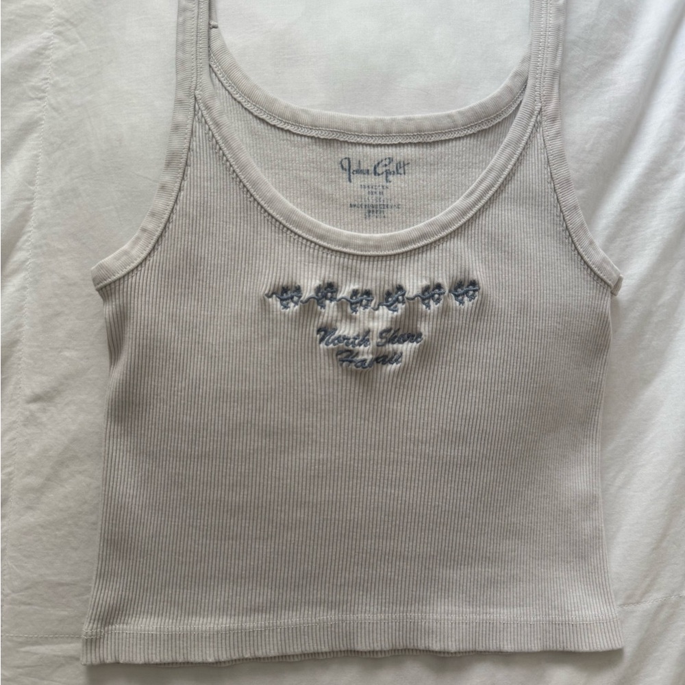 Gray Ribbed Tank Top with Embroidery